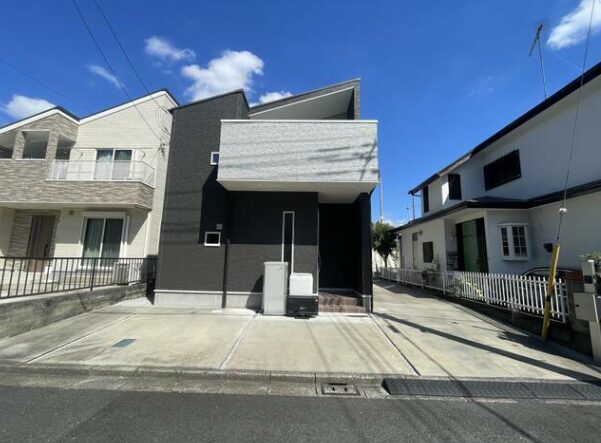 八王子　　大和田町　不動産　
賃貸　戸建　築浅　バルコニー　
２LDK ３LDK　カウンターキッチン　
ペット　トイレ２つ　収納多い
駐車2,3台